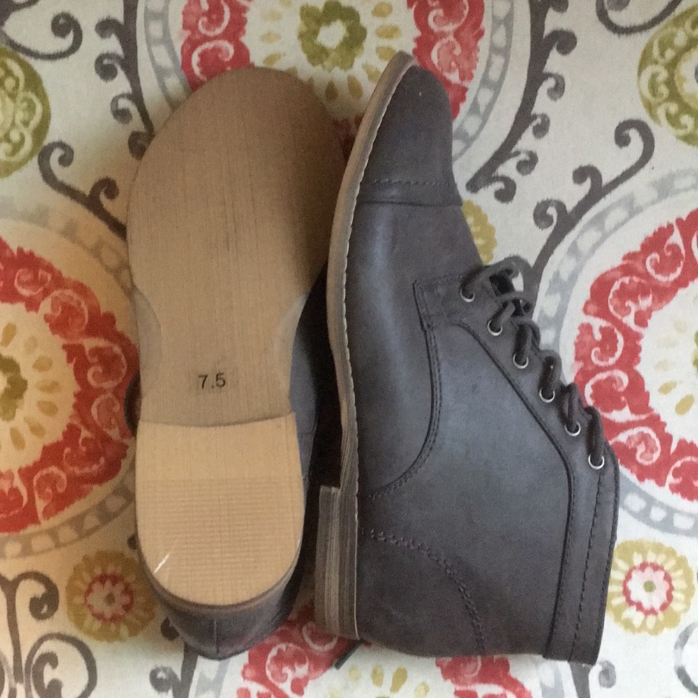Grey/Gray leather booties 7.5